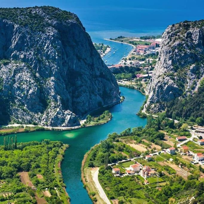 Sealine Apartment Omiš Zewnętrze zdjęcie